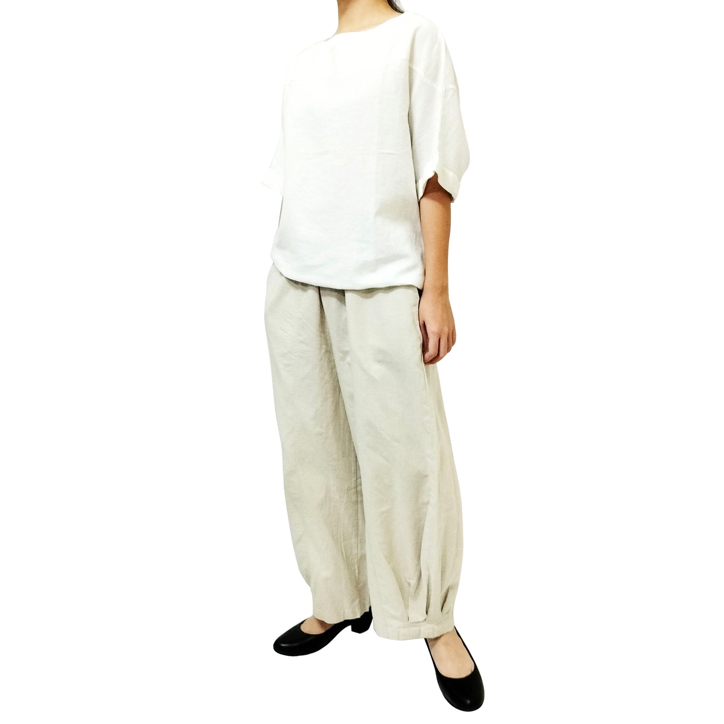 New Women's Cotton Linen Clothing: Vintage Loose-Fit Lightweight Sand-Washed Round Neck Patchwork Short-Sleeve Top in Cotton Linen.