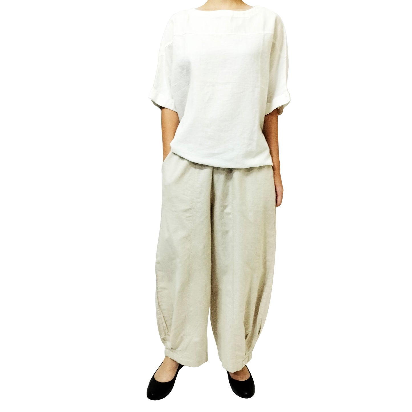 New Women's Cotton Linen Clothing: Vintage Loose-Fit Lightweight Sand-Washed Round Neck Patchwork Short-Sleeve Top in Cotton Linen.