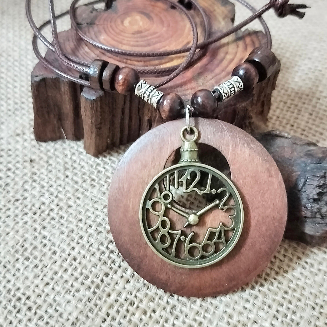 Vintage Ethnic Style Beaded Wooden Hollow Pendant Necklace (Clock)