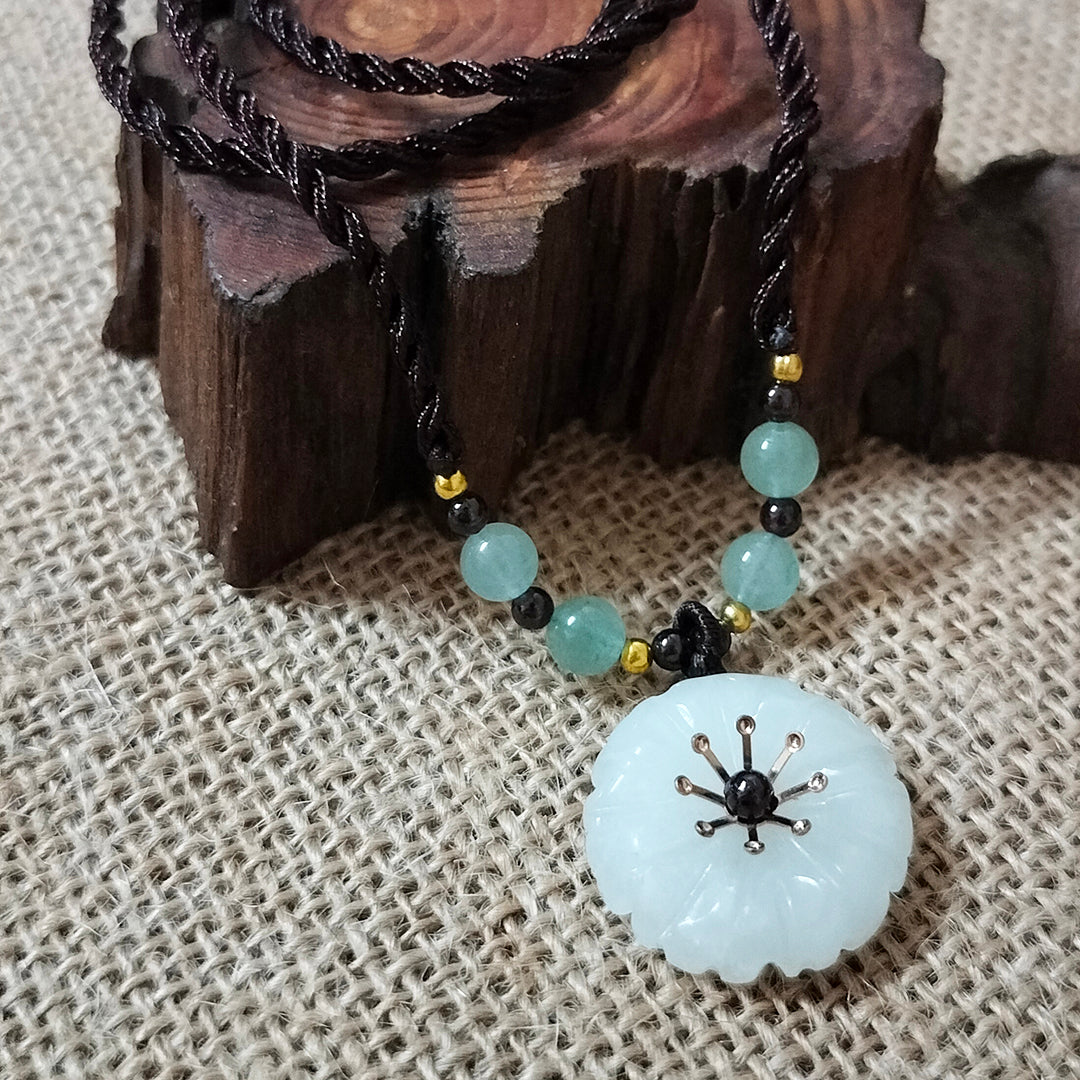 Ethnic Style Xiuyu Jade Floral Pendant Necklace