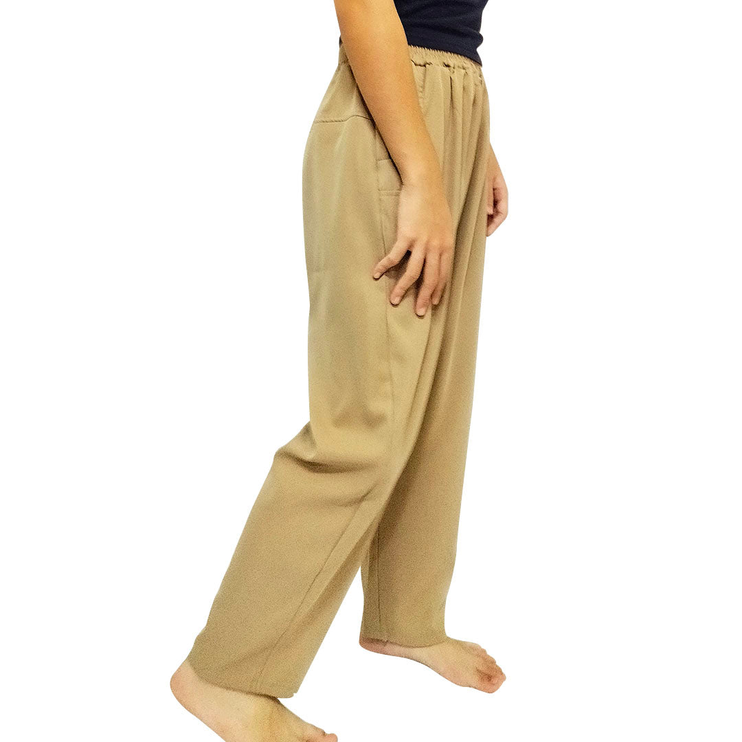 Loose-fitting straight-leg trousers