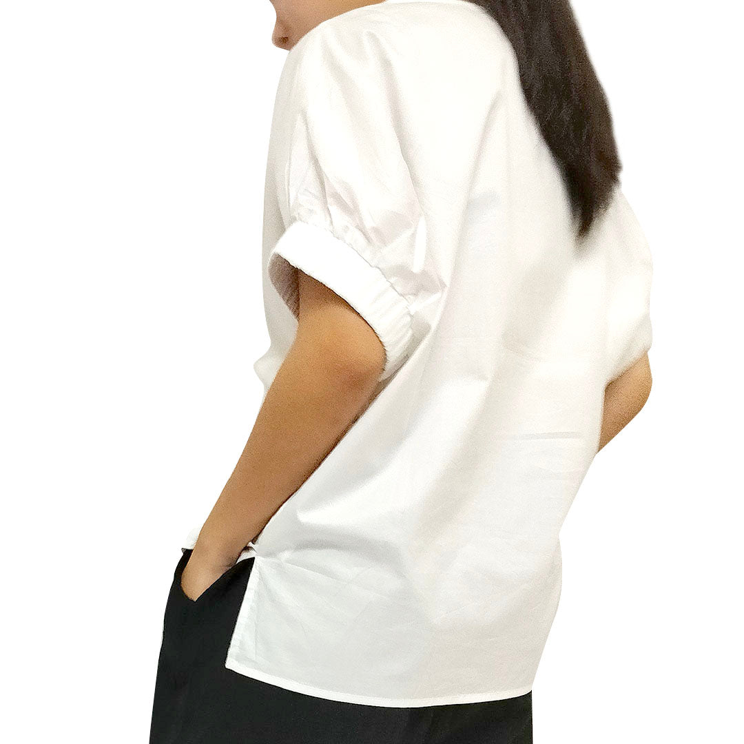 V-neck chic shirt