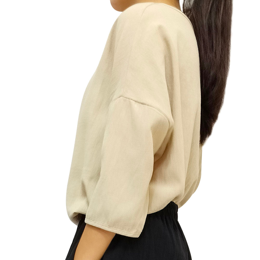 Mid-sleeved loose top