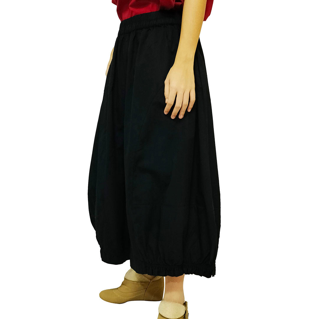 Retro Cotton Wide-Leg Pants: Elastic Waist, Ruffled Edges, and Cropped Length