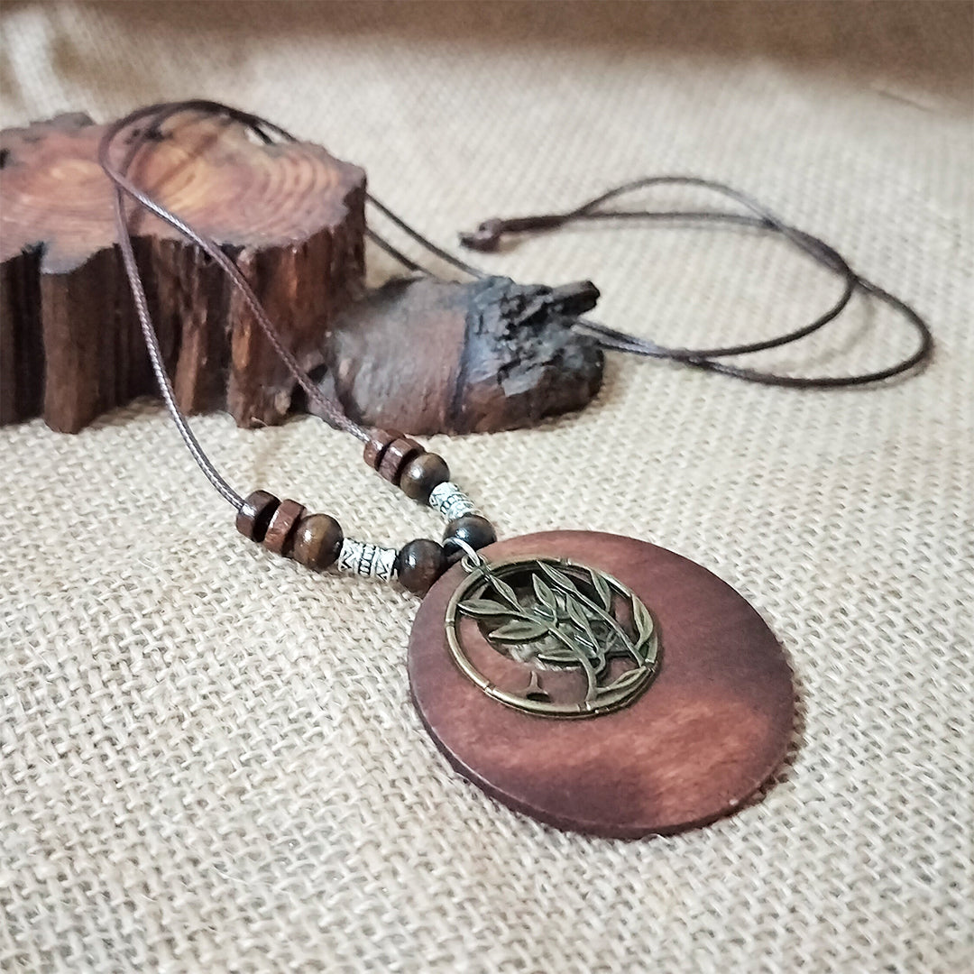 Vintage Ethnic Style Beaded Wooden Hollow Pendant Necklace (Circular Tree)