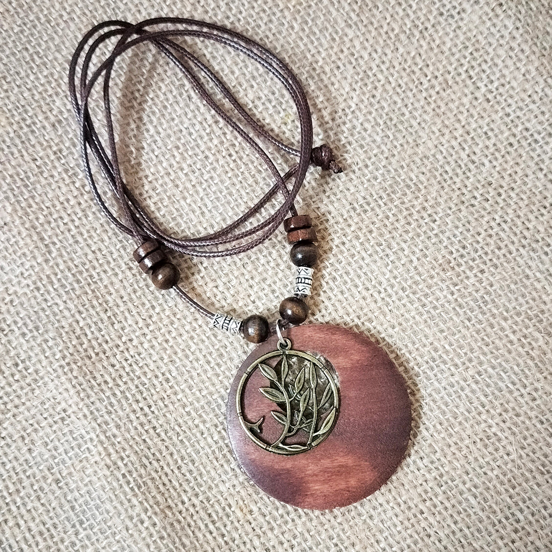 Vintage Ethnic Style Beaded Wooden Hollow Pendant Necklace (Circular Tree)