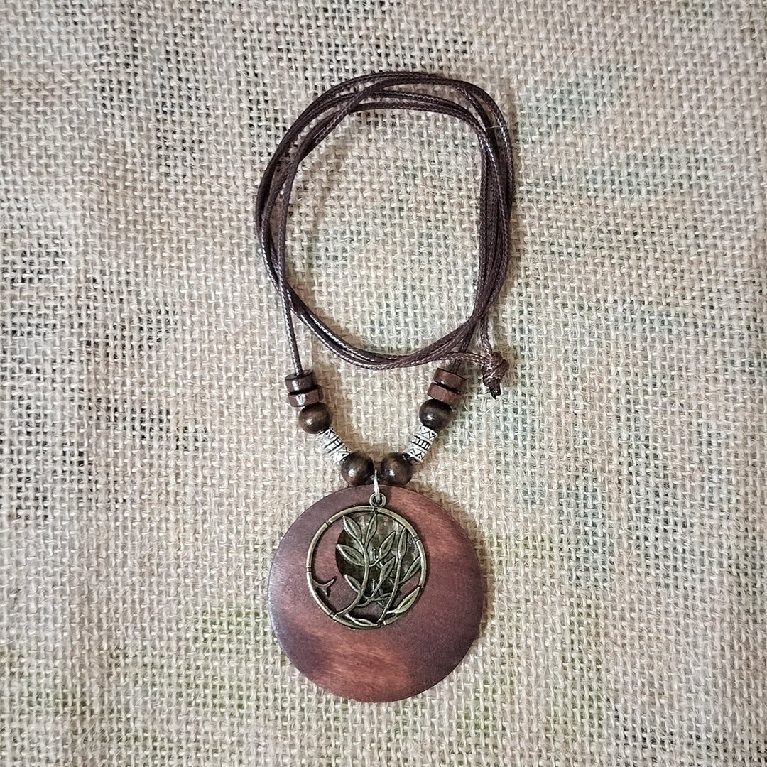 Vintage Ethnic Style Beaded Wooden Hollow Pendant Necklace (Circular Tree)