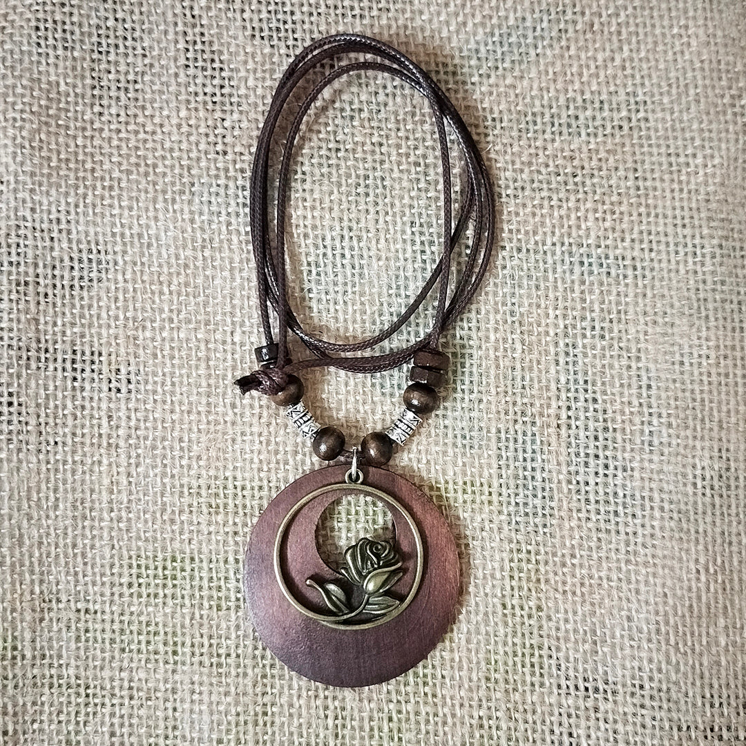 Vintage Ethnic Style Beaded Wooden Hollow Pendant Necklace (Rose)