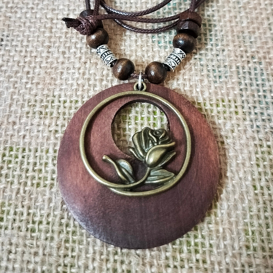 Vintage Ethnic Style Beaded Wooden Hollow Pendant Necklace (Rose)