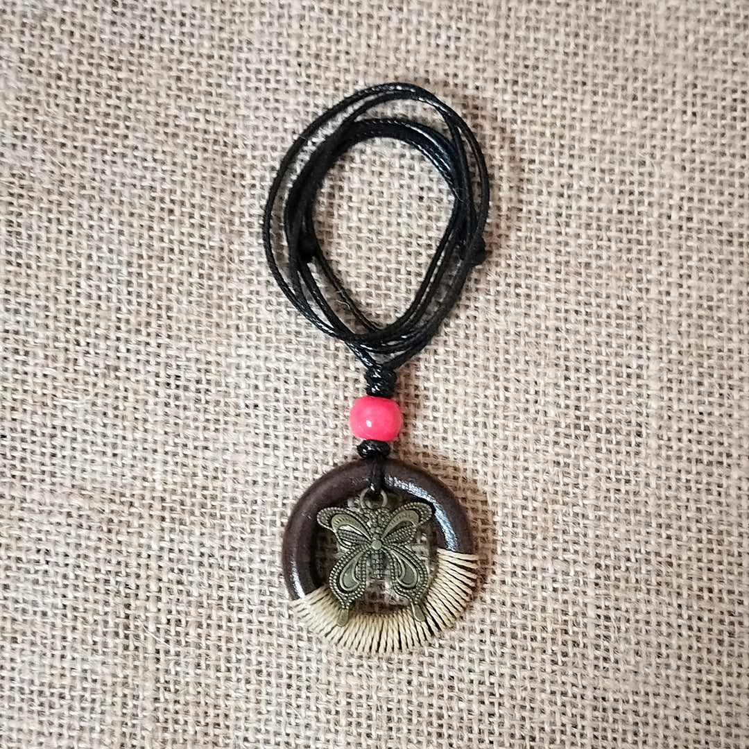 复古木质圆形蝴蝶流苏项链