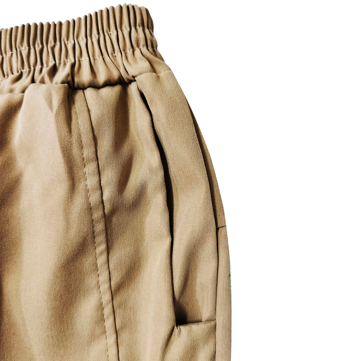 Loose-fitting straight-leg trousers